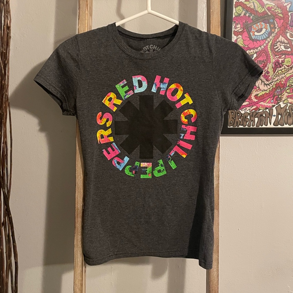 Women’s Red Hot Chili Peppers t-shirt. Good condition. Size medium